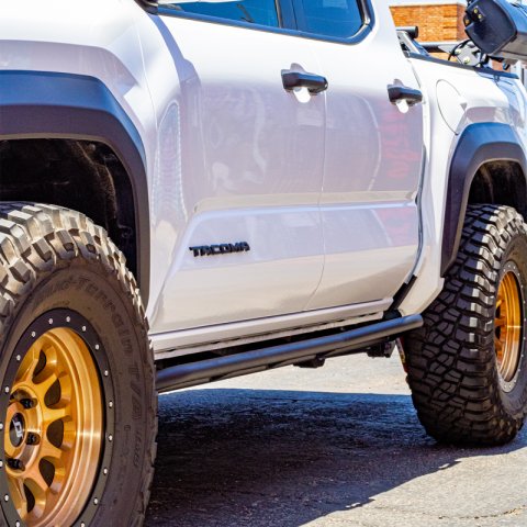 Cali Raised 2024+ Toyota Tacoma Trail Ed Rock Sliders - Double Cab Short Bed/Kick Out/PowderCoat