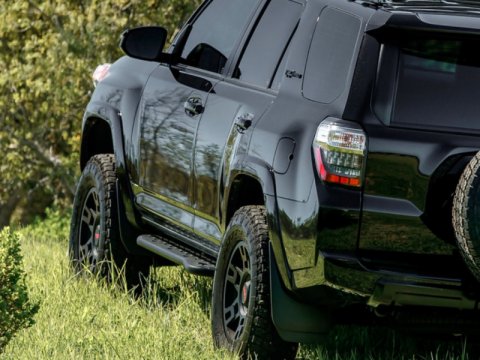 Cali Raised 10-24 Toyota 4Runner Step Ed Bolt On Rock Sliders - No Kick Out/PowderCoat Plate/Bed