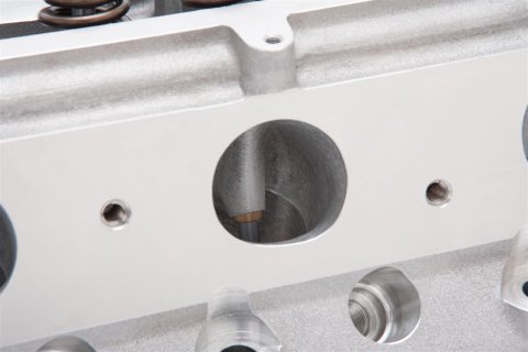 Edelbrock Cylinder Head Race Victor Jr Complete Chevy Gen V LT1/LT4