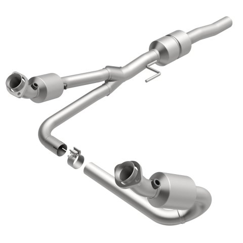 MagnaFlow Direct Fit Catalytic Converter 02-03 Dodge Durango