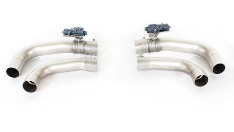 Remus 2016 Alfa Romeo Giulia Quadrifoglio 2.9L Axle Back Exhaust w/Conn Tubes/Carbon Tail Pipe Set (Bundled Kit)