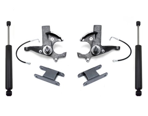 MaxTrac 82-04 Chevrolet S-10 2WD 3in/1in Spindle Lift Kit (2x mxt1300SL-1, 2x mxt2400LL-3, 1x mxt700130, 1x mxt710120)