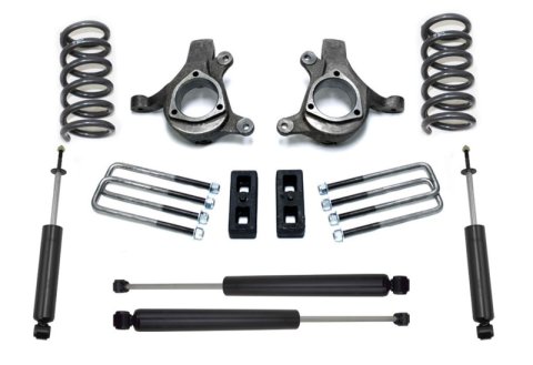 MaxTrac 99-06 GM C1500 2WD V8 5in/3in Spindle Lift Kit (1x mxt700930, 1x mxt750920-8, 1x mxt900930)