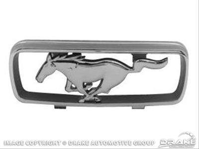 Scott Drake Emblems C6ZZ-8213-A 1966 Standard Grille Corral & Horse