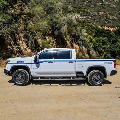 Westin 20-26 Chevy Silverado 2500 Crew Cab (6.5ft Bed) R5 M-Series XD W2W Nerf Bars - Textured Black