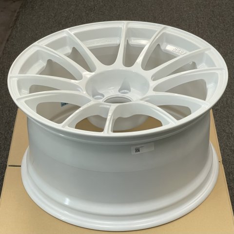 SSR GTX04 18x9.5 5x114.3 22mm Offset White Wheel *SPECIAL ORDER-NO CANCELLATION/RETURN* thumbnail 2
