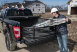 AMP Research 04-22 Ford F-150 BedXtender HD Sport - Black (Optional No-Drill Brkt 74602-01A) thumbnail 9