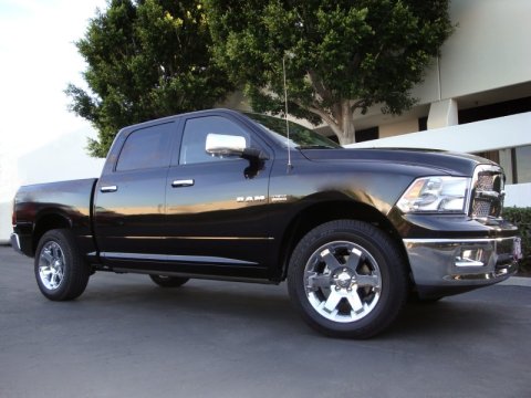 AMP Research 2013-2015 Dodge Ram 1500/2500/3500 All Cabs PowerStep Plug N Play - Black thumbnail 3