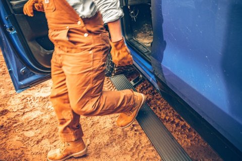 AMP Research 2025 RAM 2500/3500 HD PowerStep thumbnail 7