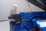 UnderCover 99-16 Ford F-250/F-350 Drivers Side Swing Case - Black Smooth thumbnail 5