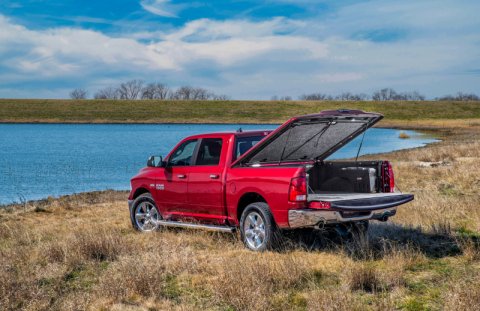 UnderCover 19-20 Ram 1500 6.4ft Elite LX Bed Cover - Blue Streak thumbnail 7
