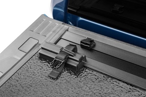 UnderCover 16-25 Nissan Titan (Allows Use of OE Tool Box) 79.2in. Bed Select Bed Cover thumbnail 3