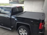 Roll-N-Lock 16-18 Nissan Titan Crew Cab XSB 65-3/8in M-Series Retractable Tonneau Cover thumbnail 7