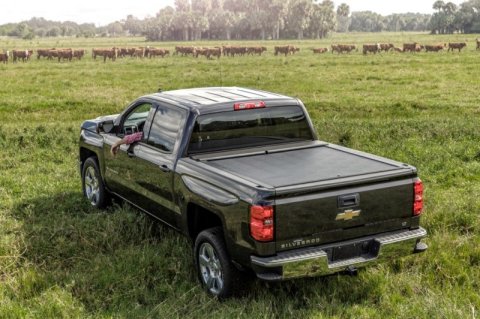 Roll-N-Lock 14-18 Chevy Silverado/Sierra 1500 XSB 68in M-Series Retractable Tonneau Cover thumbnail 3