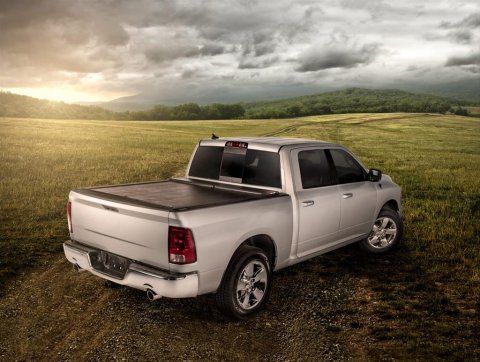 Roll-N-Lock 16-18 Nissan Titan XD Crew Cab SB 77-3/8in M-Series Retractable Tonneau Cover thumbnail 2