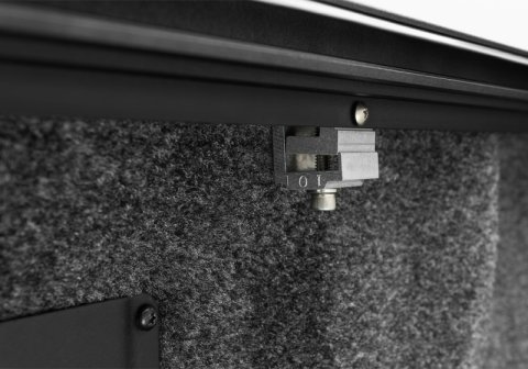 Roll-N-Lock 2021 Ford F-150 78.9in E-Series Retractable Tonneau Cover thumbnail 6