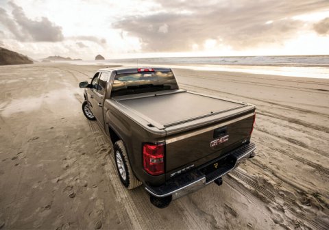 Roll-N-Lock 2022 Toyota Tundra Crew/Double Cab (5ft6in Bed) A-Series Retractable Tonneau Cover thumbnail 5