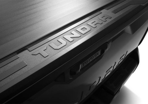 Roll-N-Lock 2022 Toyota Tundra (66.7in. Bed Length) E-Series XT Retractable Tonneau Cover thumbnail 9