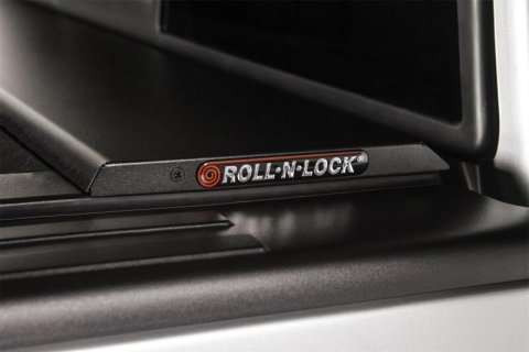 Roll-N-Lock 2023 Chevrolet Colorado / GMC Canyon 5.2ft Bed M-Series Retractable Bed Cover thumbnail 7