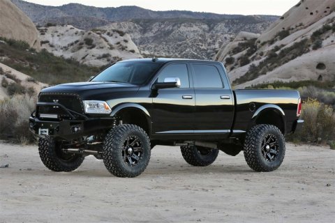 Fabtech 13-18 Ram 3500 4WD 7in Radius Arm System - Component Box 2 w/Dirt Logic Shock Absorbers