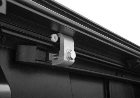 Retrax 19-22 Chevy/GMC Silverado/Sierra 1500 5.8ft. Bed (2022 LTD/Limited Models ONLY) Retrax EQ thumbnail 9