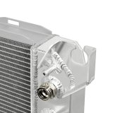 Mishimoto 2014+ Chevrolet Silverado 1500 V8 Aluminum Radiator thumbnail 3