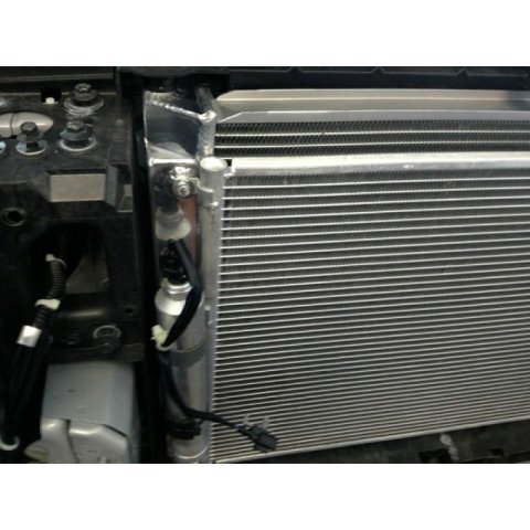 Mishimoto 09+ Nissan 370Z Manual Radiator thumbnail 5