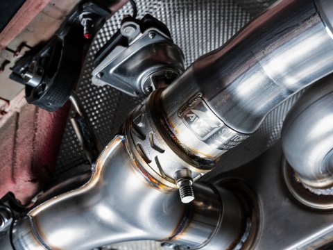 AWE Tuning BMW F8X M3/M4 SwitchPath Cat-Back Exhaust - Diamond Black Tips thumbnail 7