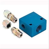 Autometer Temperature Manifold Adaptor for 3/8 O.D. Tubing thumbnail 1