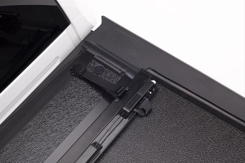 BAK 16-20 Toyota Tacoma 6ft Bed BAKFlip F1 thumbnail 6