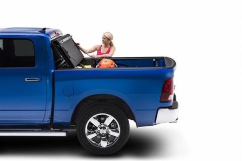 BAK 2020 Chevy Silverado 2500/3500 HD 6ft 9in Bed BAKFlip MX4 Matte Finish thumbnail 6