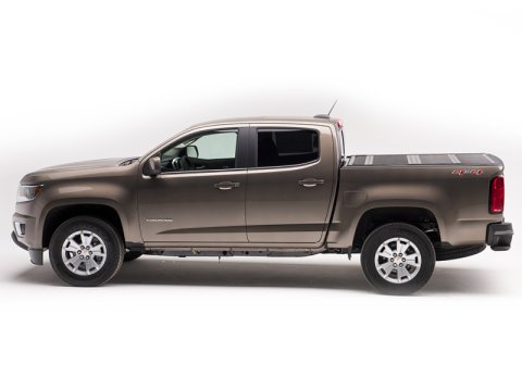 BAK 2023+ Chevy Colorado Crew Cab 5ft 2in Bed BAKFlip F1 thumbnail 9