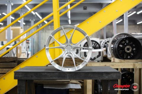 Vossen X Champion RS74 21X11.5 / ET58 / 5X130 / Brushed Gloss Clear Wheel / Taycan - Rear