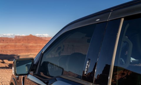 AVS 22-24 Rivian R1T Ventvisor Low Profile Deflectors 4pc - Smoke thumbnail 5