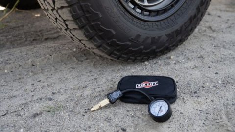 Air Lift Analog Pressure Gauge thumbnail 4