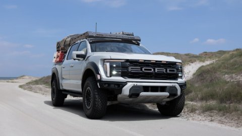 Air Lift 21-24 Ford F-150 Raptor GEN III 4WD LoadLifter 5000 Air Spring Kit w/ Cradle thumbnail 2