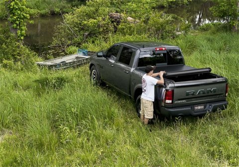 Truxedo 2019 GMC Sierra 1500 & Chevrolet Silverado 1500 (New Body) 5ft 8in Deuce Bed Cover thumbnail 7