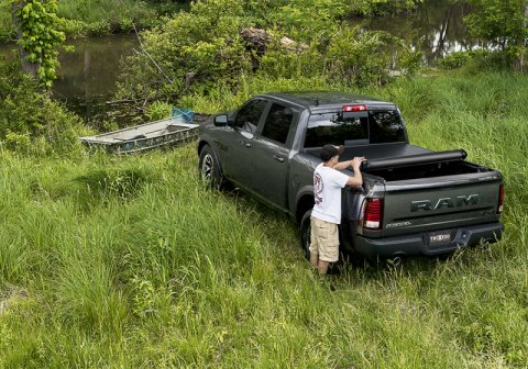 Truxedo 2022+ Nissan Frontier (6ft. Bed) Deuce Bed Cover thumbnail 3