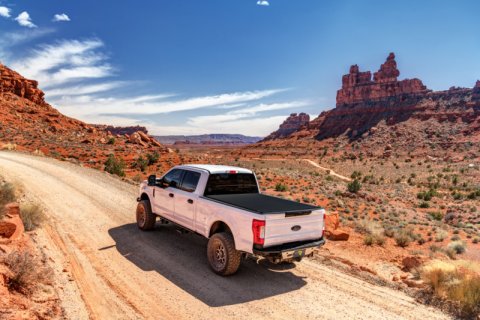 Truxedo 2023 GMC Canyon/Chevrolet Colorado 5ft 2in Sentry CT Bed Cover thumbnail 4