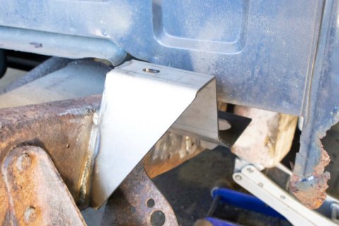 Rust Buster 1988-1998 Chevrolet & GMC C/K 1500 & 2500 Bed and Cab Mount Brackets - Left thumbnail 3
