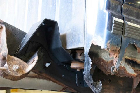 Rust Buster 1988-1998 Chevrolet & GMC C/K 1500 & 2500 Bed and Cab Mount Brackets - Left thumbnail 5