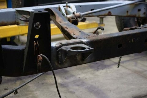 Rust Buster 88-95 Toyota Pickups Middle Body Mount- (Right)