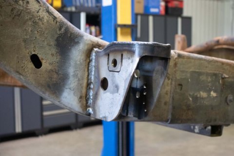 Rust Buster 01-10 Chevy Silverado 2500HD Front Cab Mount Left Side thumbnail 9