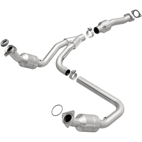 MagnaFlow Direct Fit Catalytic Converter 2011-2014 Express 1500 4.3L Underbody