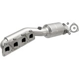 MagnaFlow Direct Fit Catalytic Converter 02-04 Volkswagen Passat 4.0L thumbnail 3