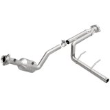 MagnaFlow Direct Fit Catalytic Converter 2011-2014 F-150 3.7L Underbody thumbnail 1