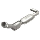 MagnaFlow Direct Fit Catalytic Converter 99-00 Ford Trucks 5.4L thumbnail 5