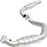 MagnaFlow Direct Fit Catalytic Converter 03-05 Express 2500 4.8L Driver Side thumbnail 3