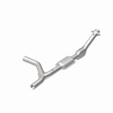 MagnaFlow Direct Fit Catalytic Converter 00-04 Ford E150 4.6L Passenger Side thumbnail 9