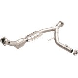 MagnaFlow Direct Fit Catalytic Converter 03-04 Ford Expedition 5.4L V8 Passenger Side thumbnail 1
